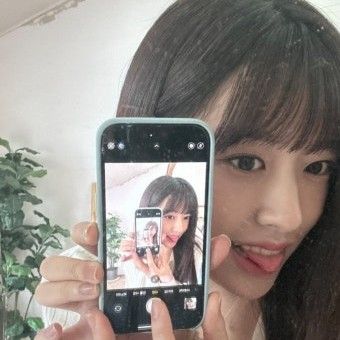 Latest photo of An Yujin (IVE)