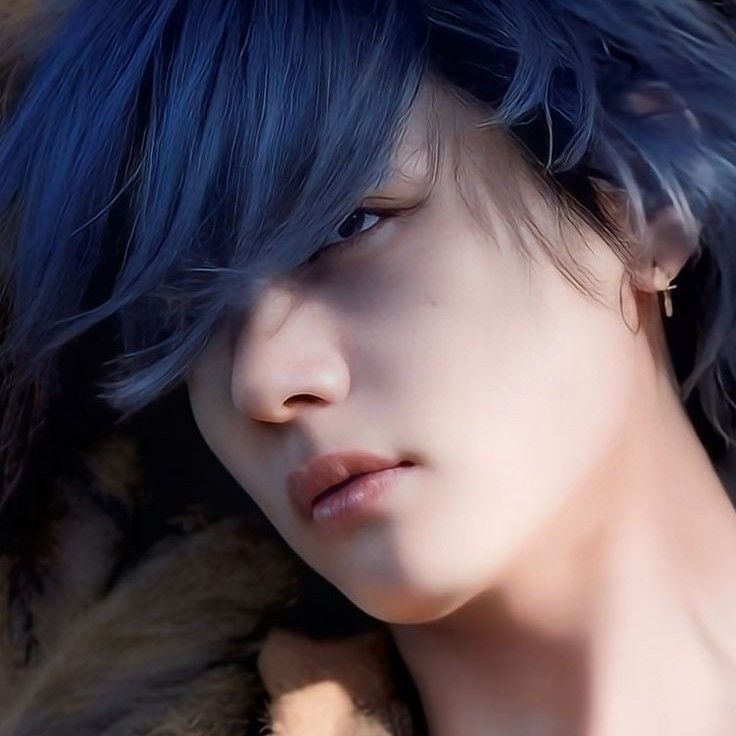 Latest photo of V (BTS)