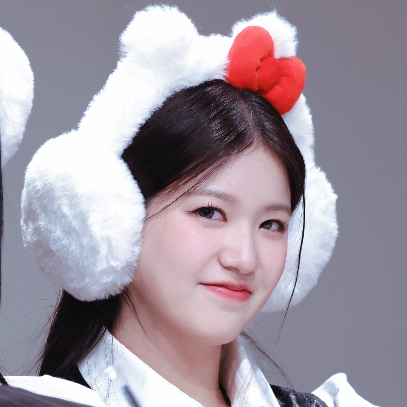 Recent activity shot of Yoon Jiyoon (izna)