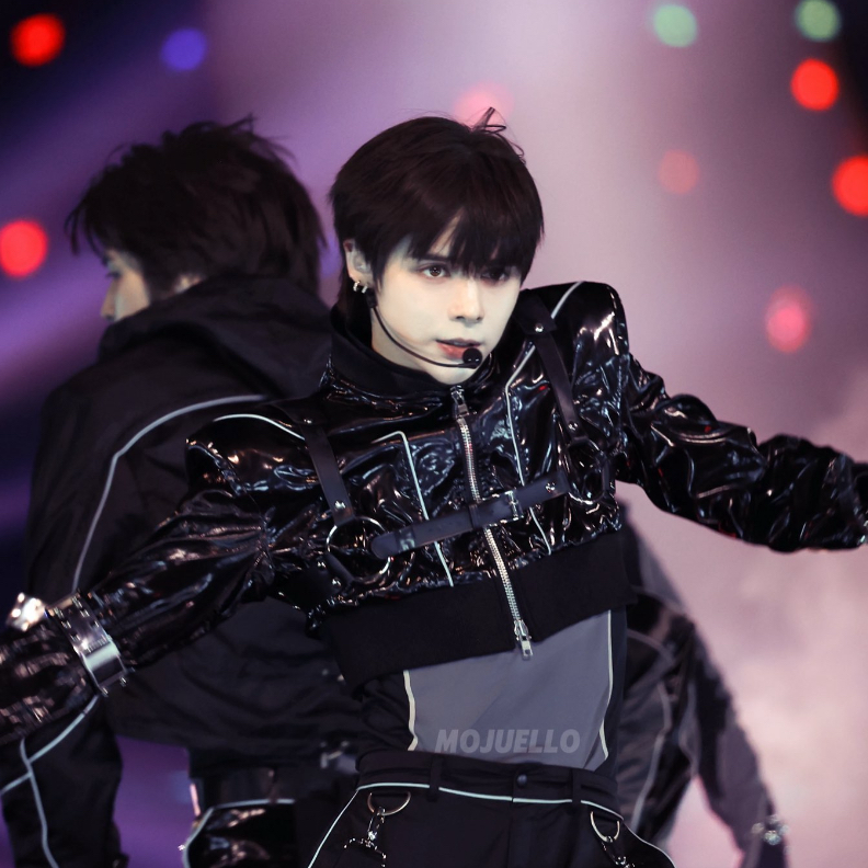 A moment captured by Justin (SMTR25)'s fan