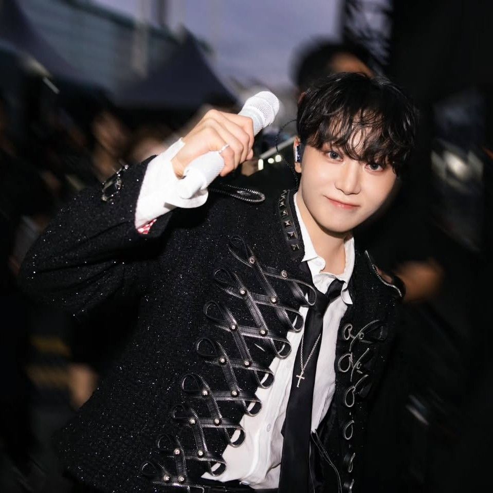 A moment captured by Seungkwan (SEVENTEEN)'s fan