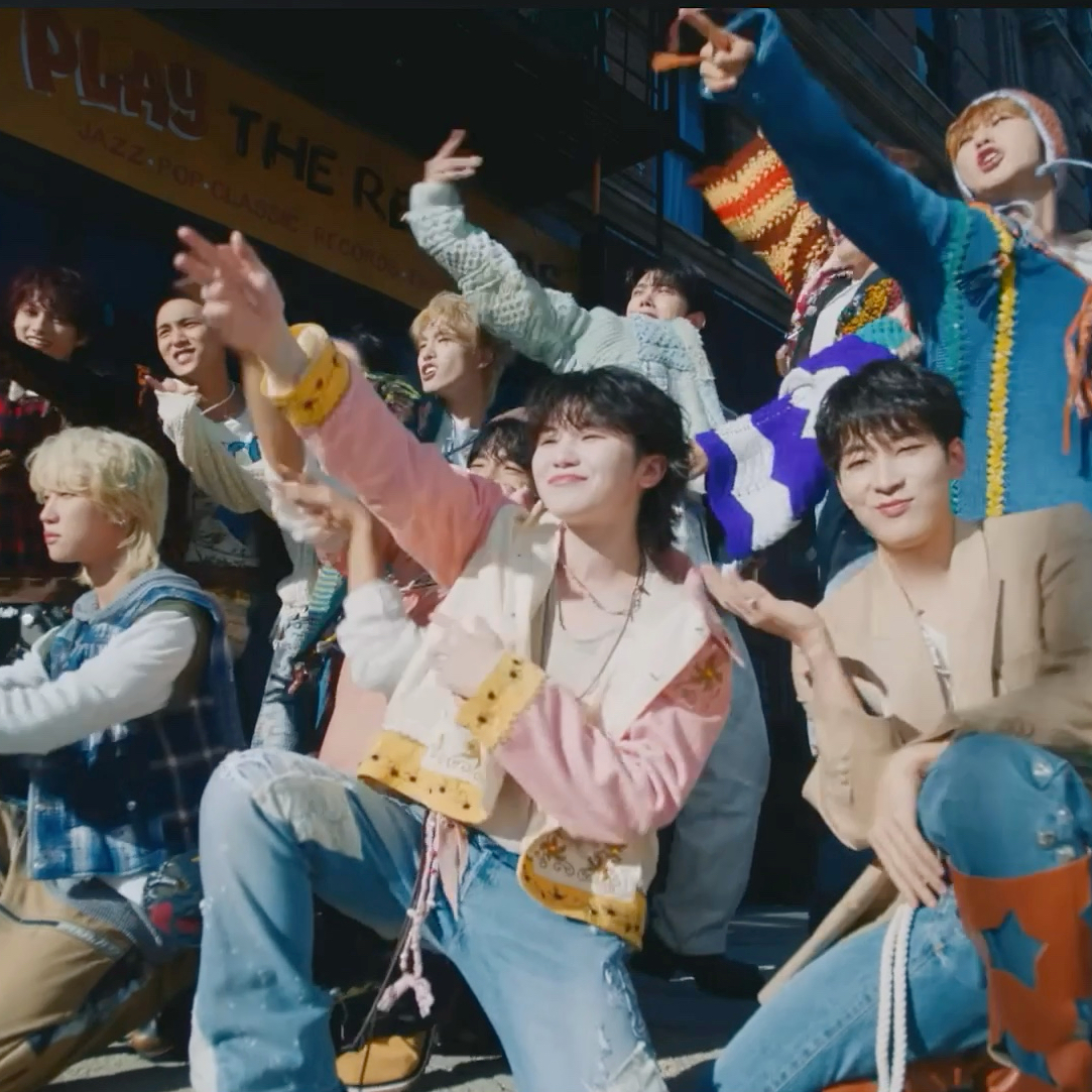 A moment captured by Woozi (SEVENTEEN)'s fan