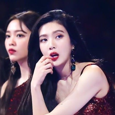 Latest photo of Joy (Red Velvet)