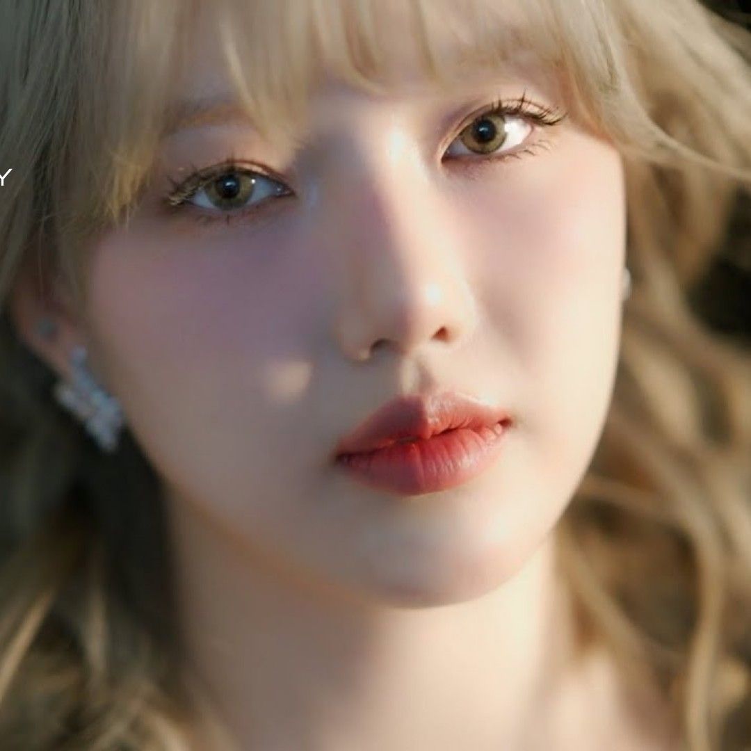 Behind-the-scenes cut of Yerin (GFRIEND)