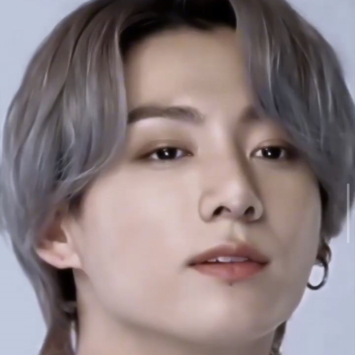 Posting K-POP populer yang disukai penggemar