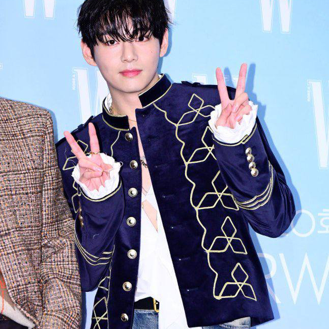 뷔 (방탄소년단)의 비하인드 컷