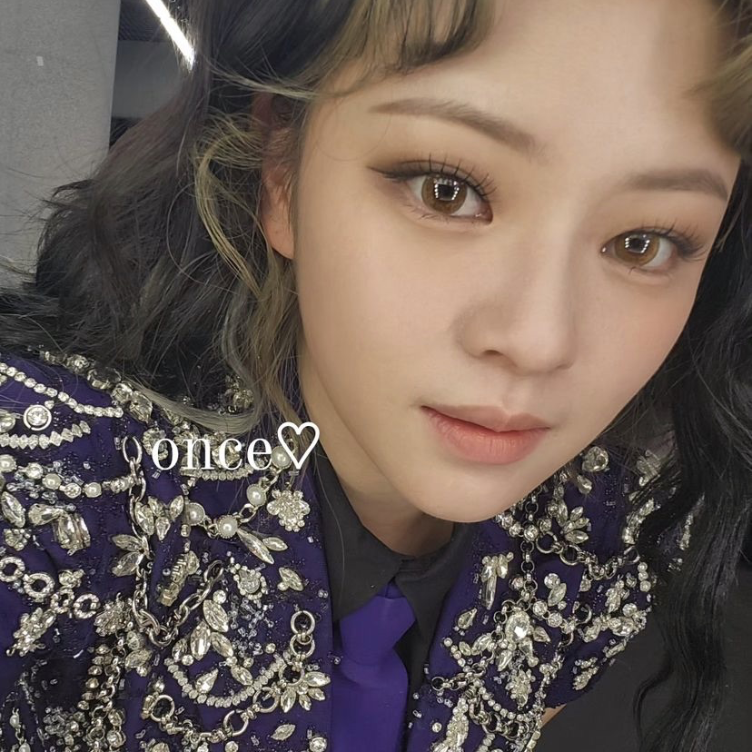 Behind-the-scenes cut of Jeongyeon (TWICE)