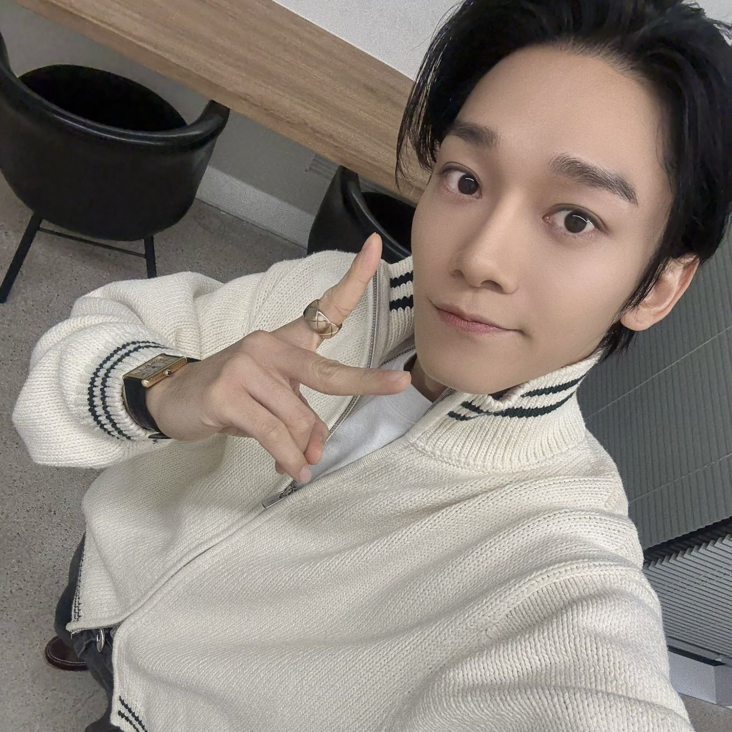 Behind-the-scenes cut of Chen (EXO)