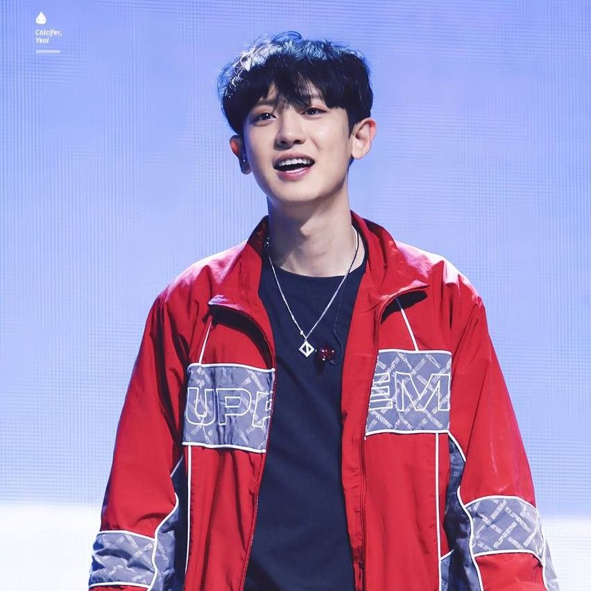 Recent activity shot of Chanyeol (EXO)
