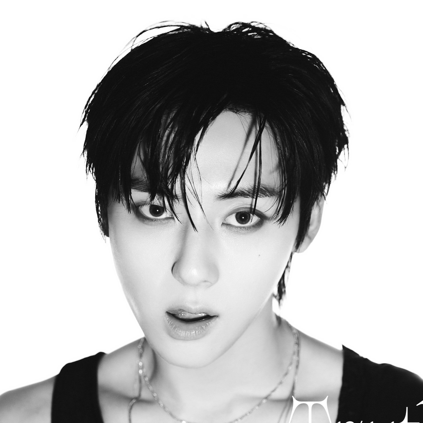 A moment captured by Hwang Minhyun's fan