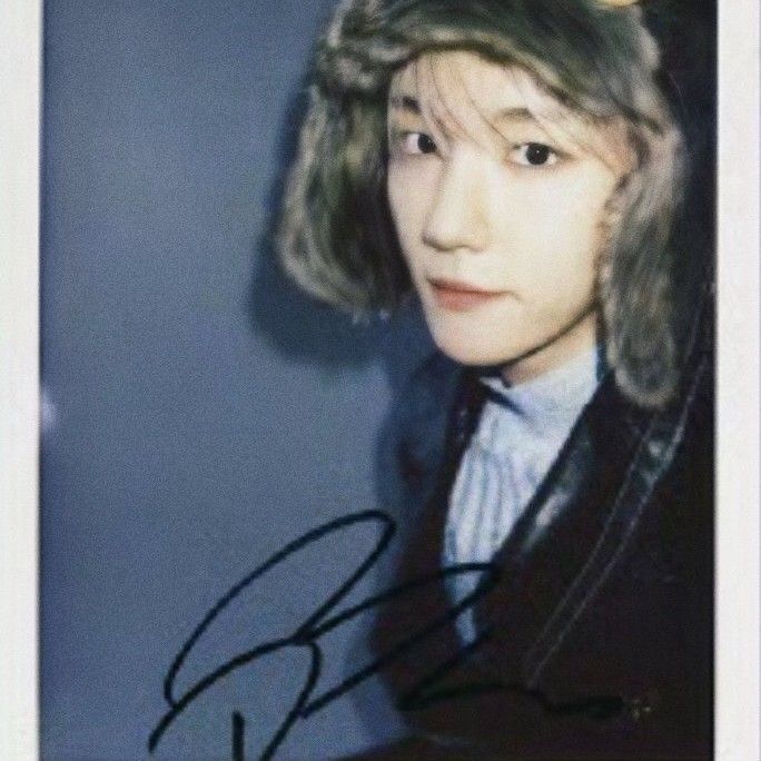 ベクヒョン (EXO)の最新写真