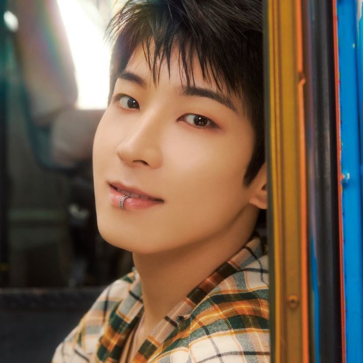 Behind-the-scenes cut of Wonwoo (SEVENTEEN)