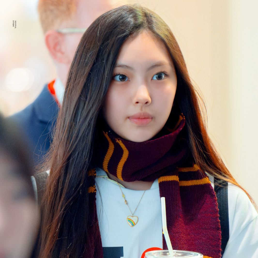 Recent activity shot of Hyein (NewJeans)