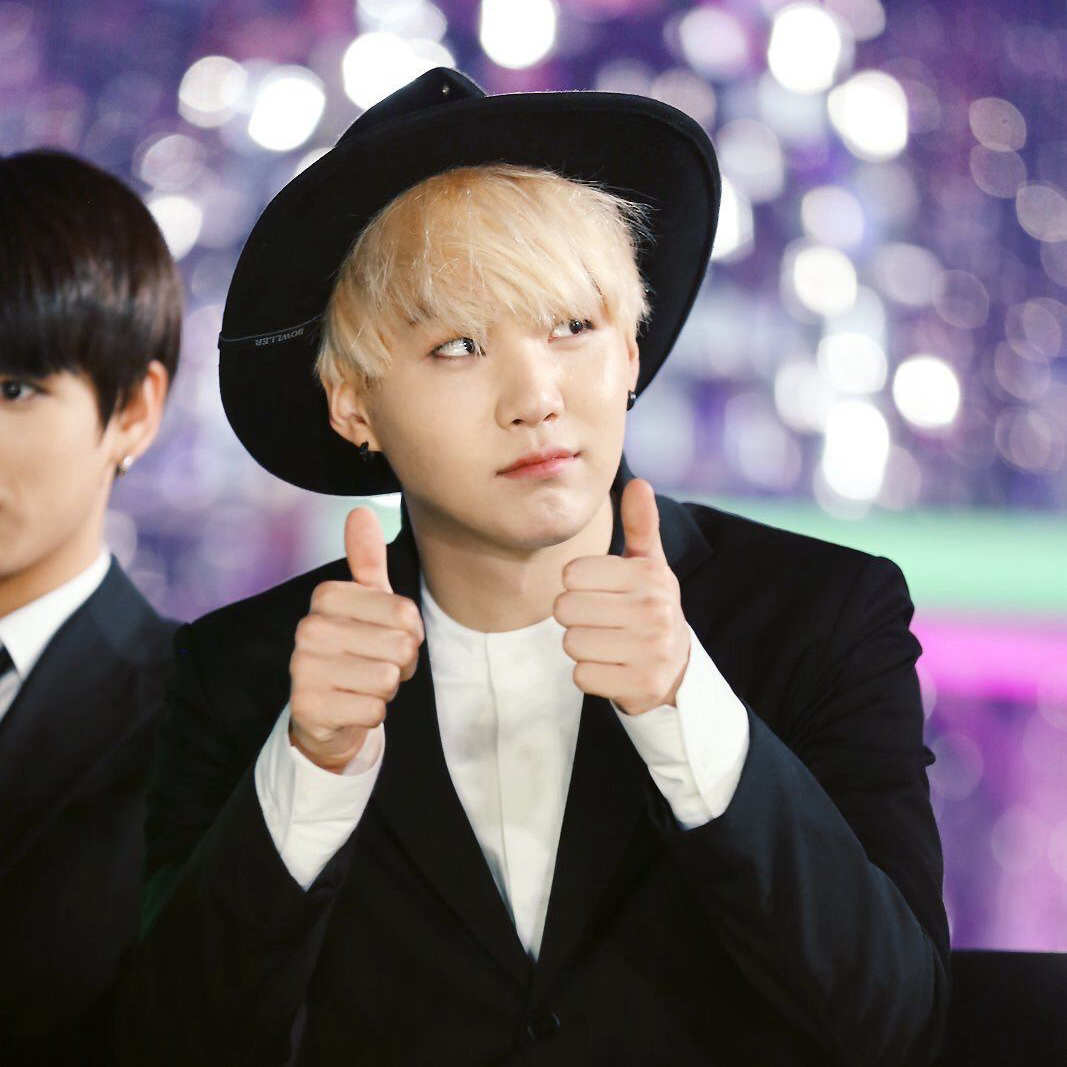 SUGA (防彈少年團)的最新照片