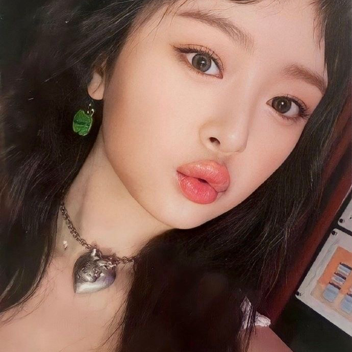 Behind-the-scenes cut of HANNI (NewJeans)