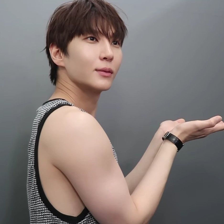 Feed komunitas K-pop terpanas hari ini