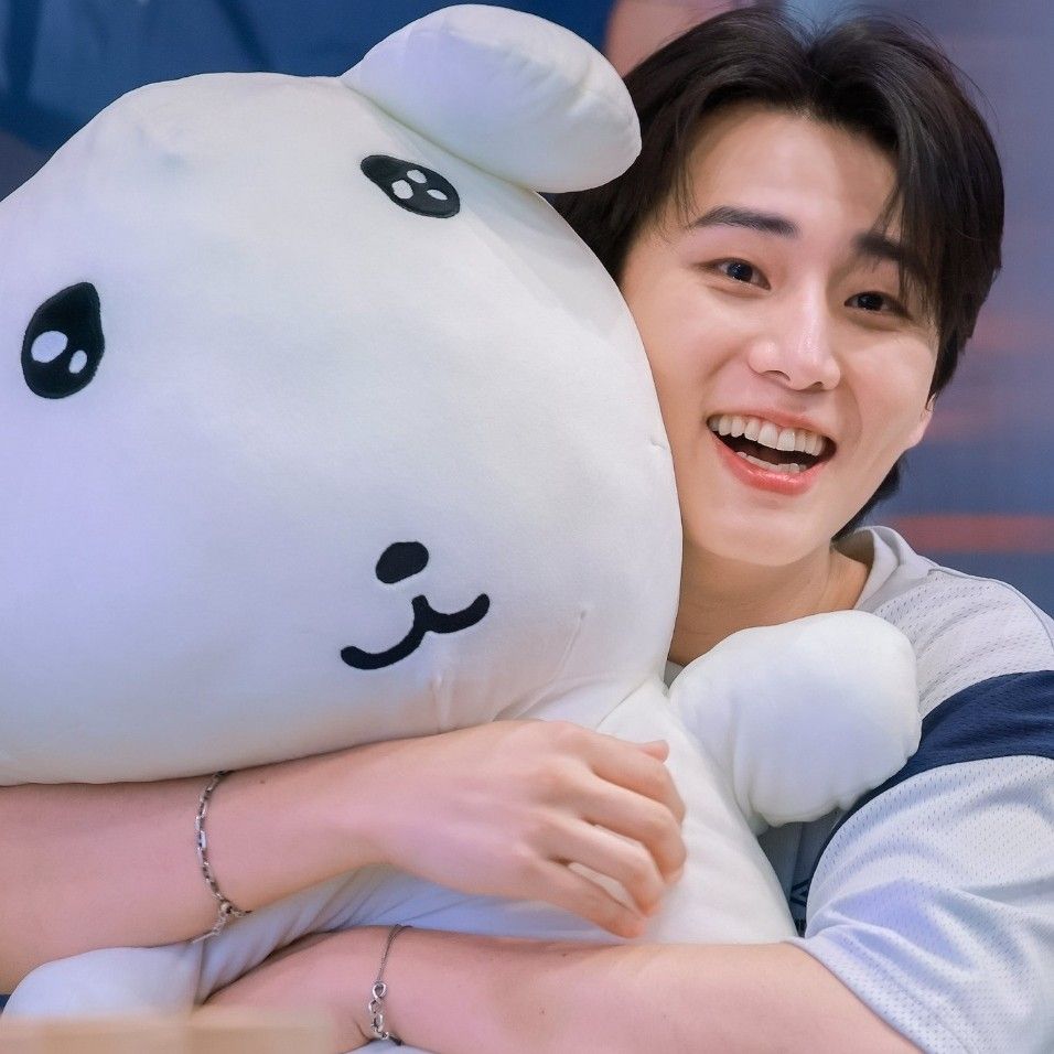 Young K (DAY6)的最新活動照片
