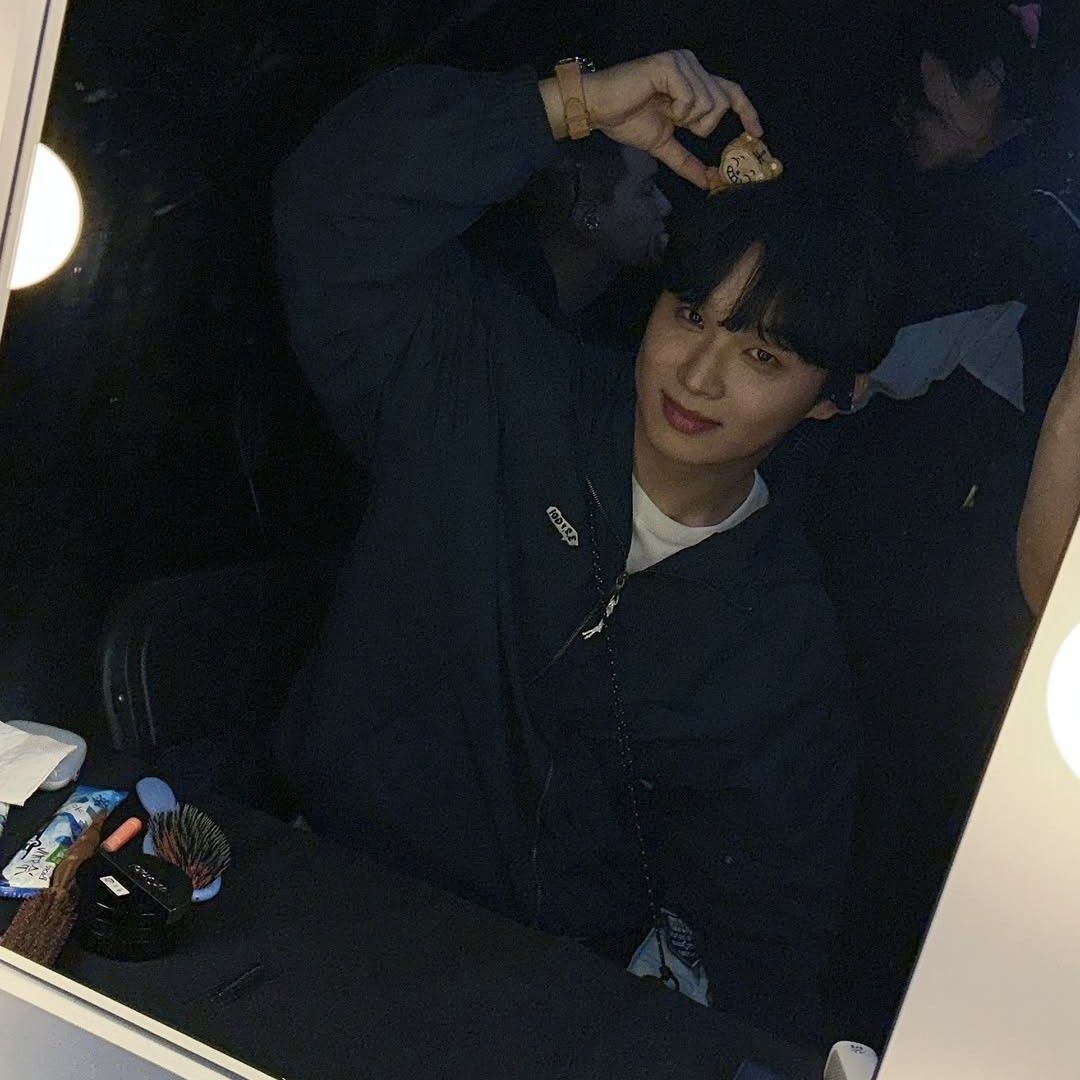 A moment captured by Lim Hyunsik (BTOB)'s fan