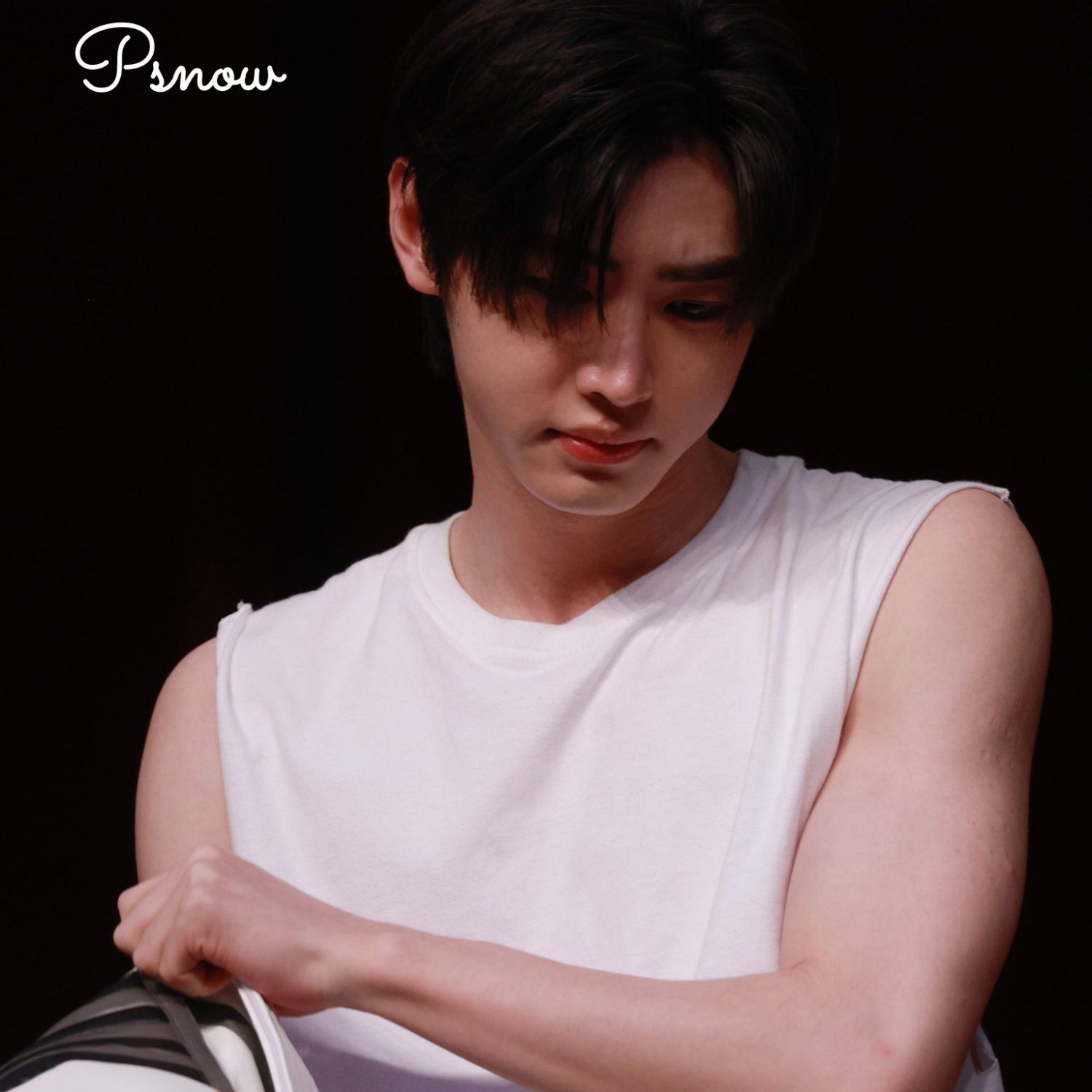 Behind-the-scenes cut of Sunghoon (ENHYPEN)