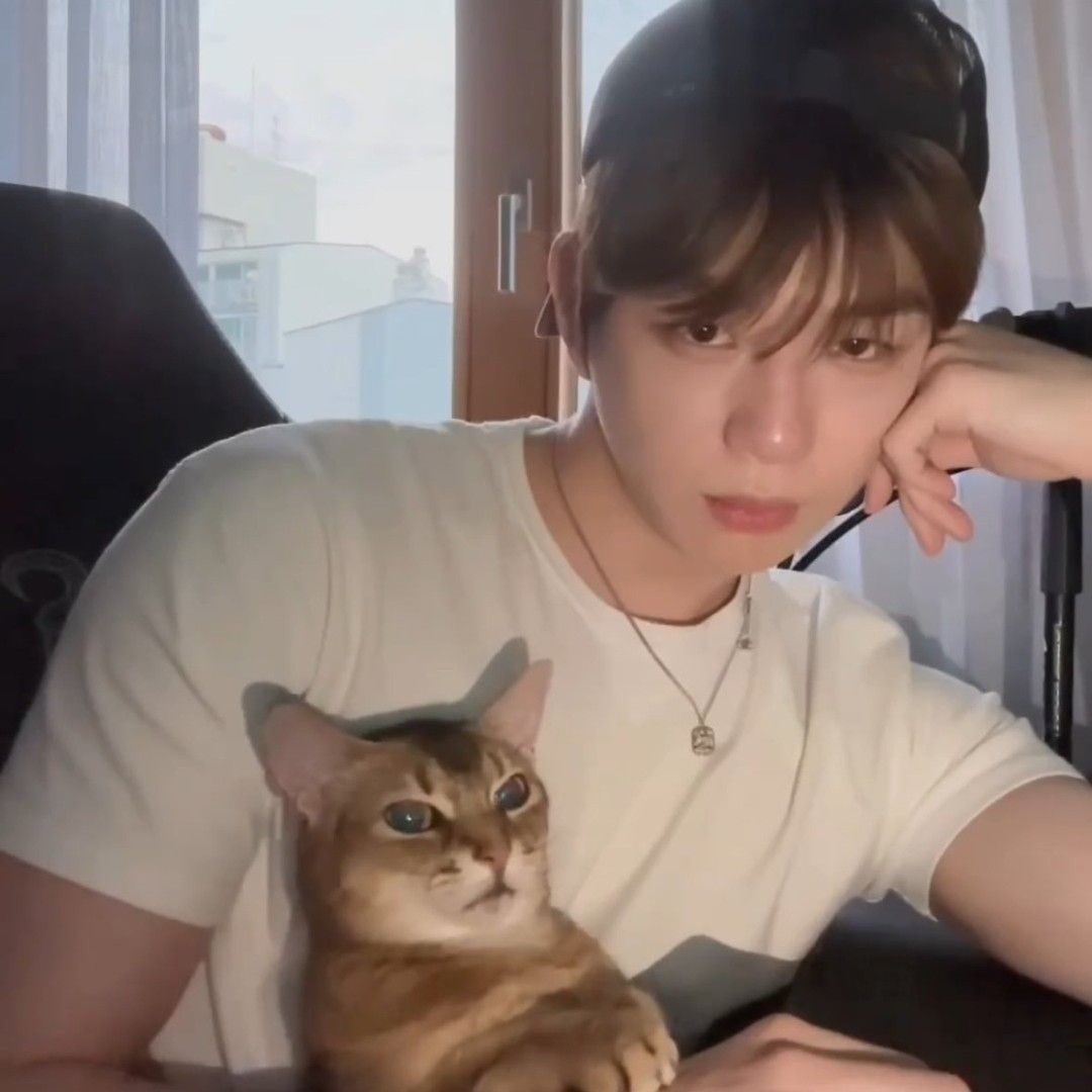 강다니엘 최근 활동샷
