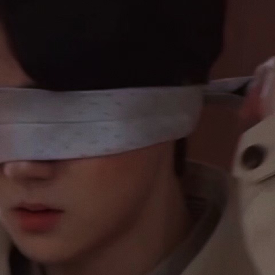 Behind-the-scenes cut of Sehun (EXO)