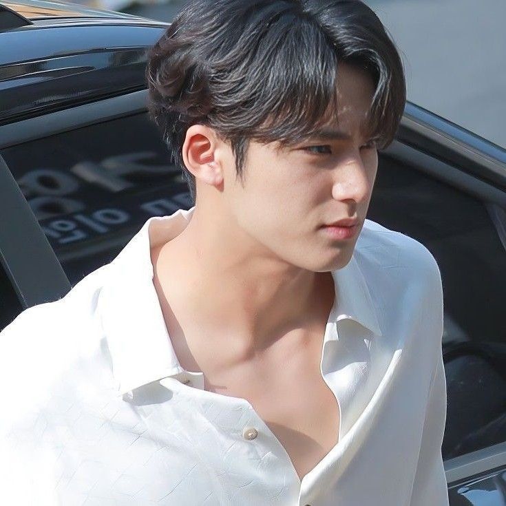 Latest photo of Mingyu (SEVENTEEN)