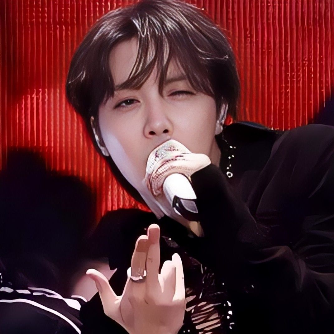 Behind-the-scenes cut of j-hope (BTS)