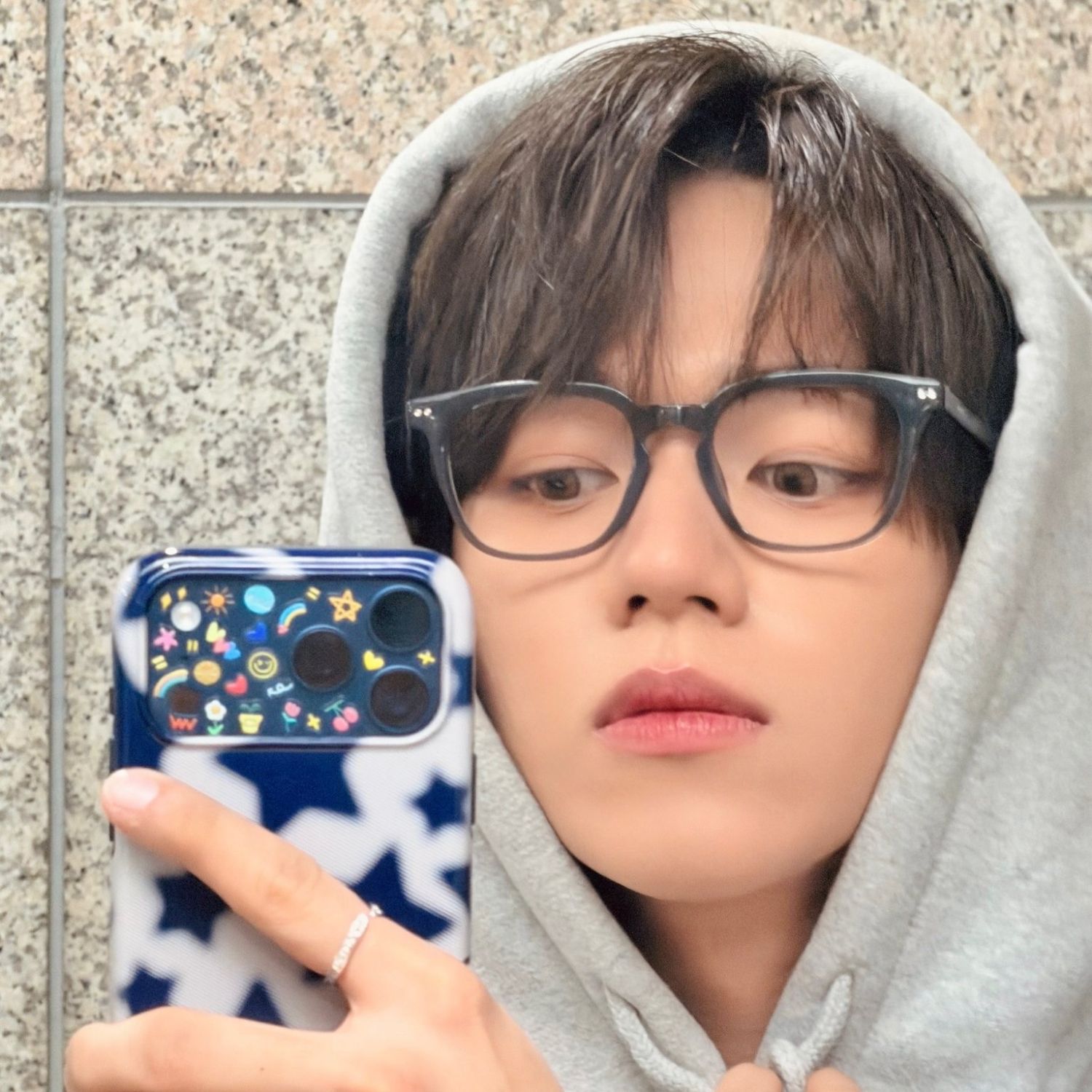 A moment captured by JL (AHOF)'s fan