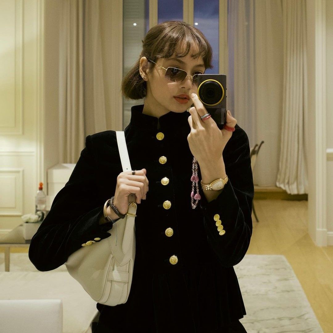 리사 (BLACKPINK)의 최신 사진