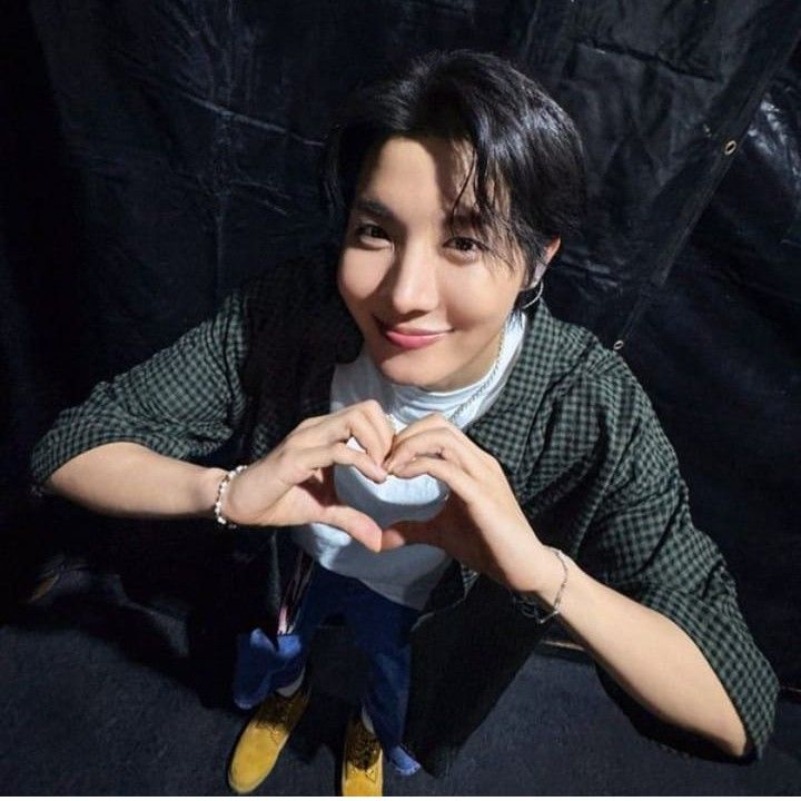 A moment captured by j-hope (BTS)'s fan