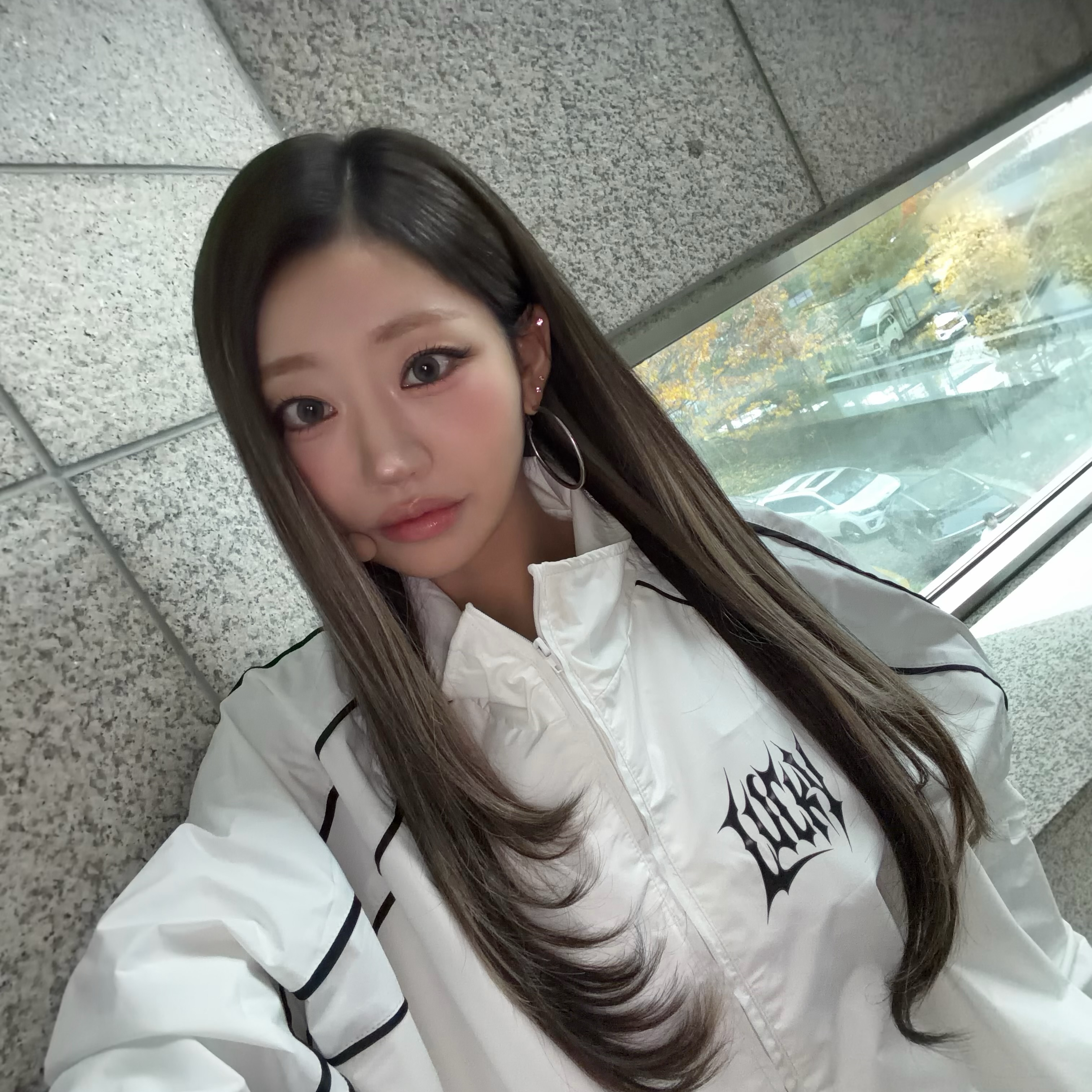 Julie (KISS OF LIFE)的幕后花絮