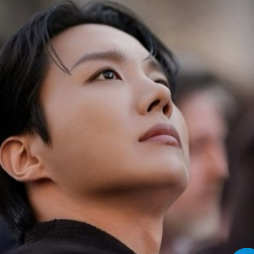 Behind-the-scenes cut of j-hope (BTS)