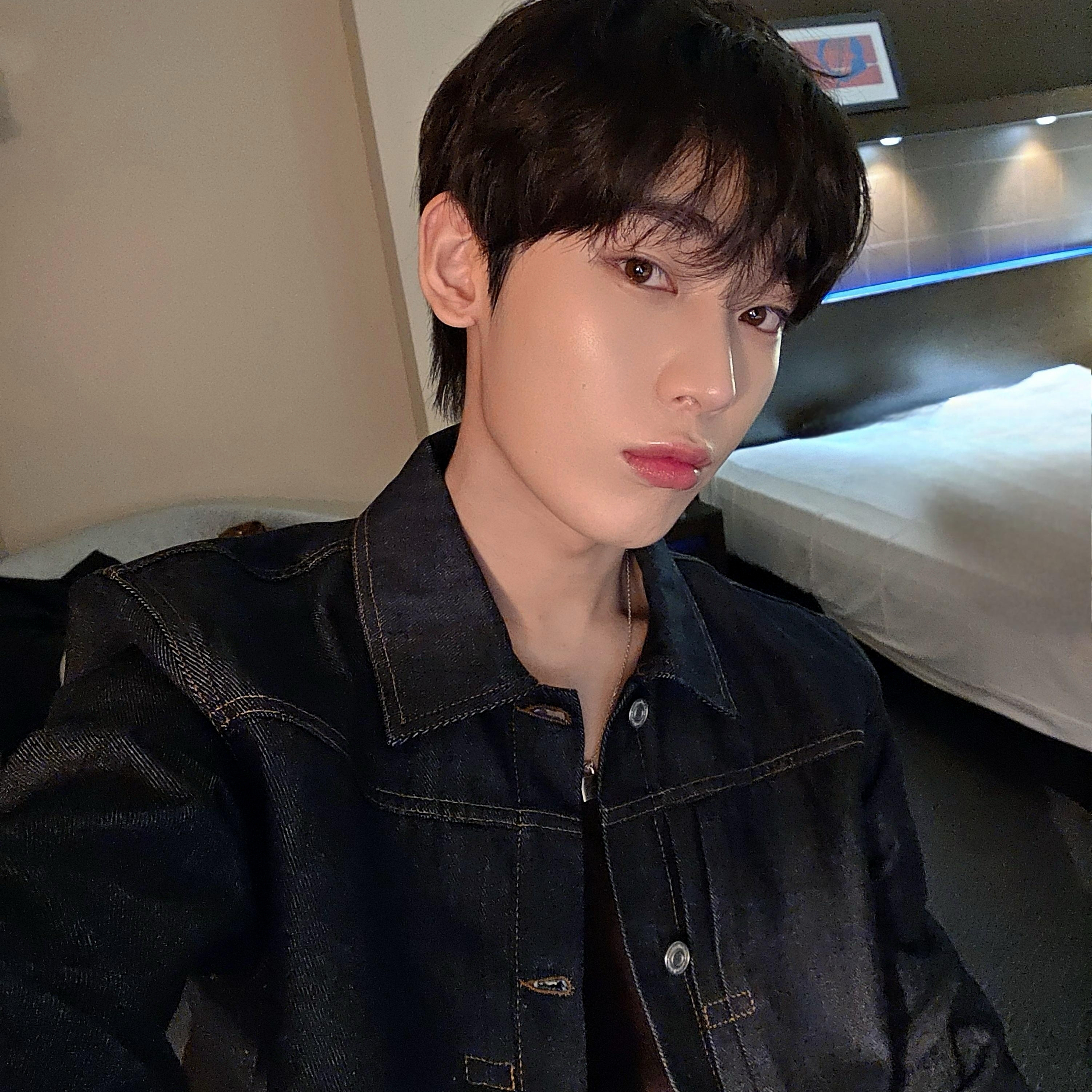 선우 (ENHYPEN) 최근 활동샷