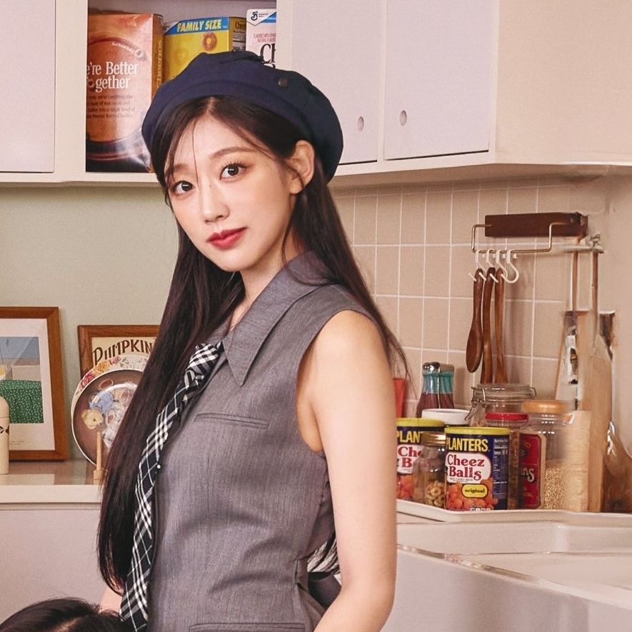 Recent activity shot of Jeong Yein (Lovelyz)
