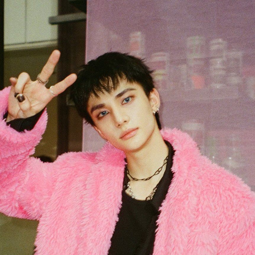 Latest photo of Hyunjin (Stray Kids)