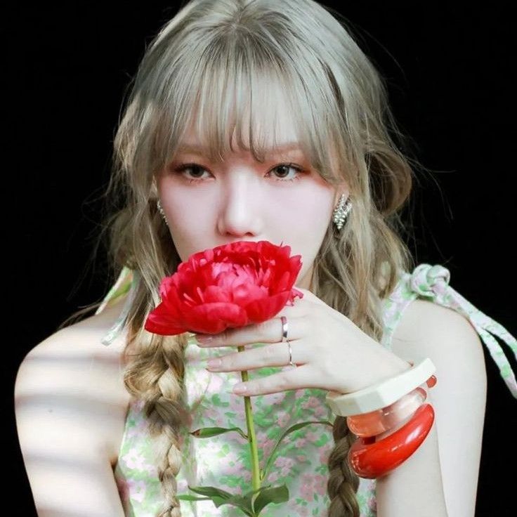 Behind-the-scenes cut of Yerin (GFRIEND)