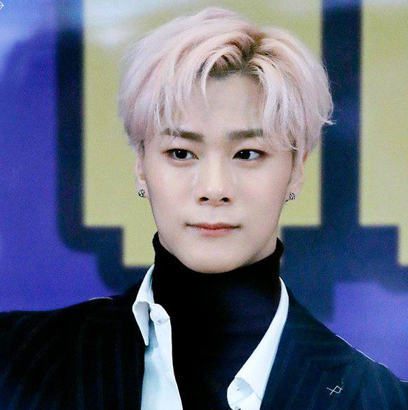 A moment captured by Moonbin (ASTRO)'s fan