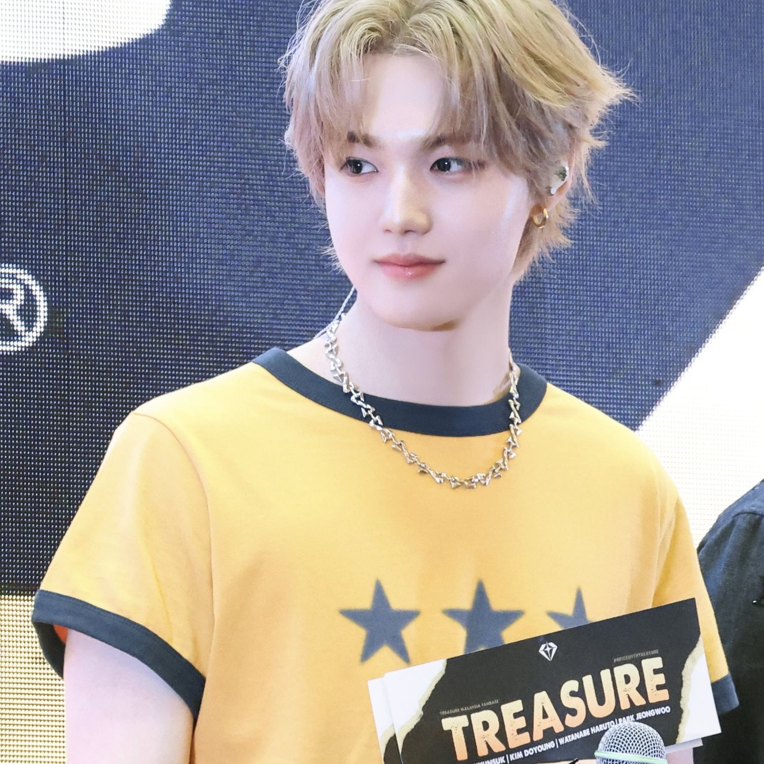 A moment captured by Doyoung (TREASURE)'s fan