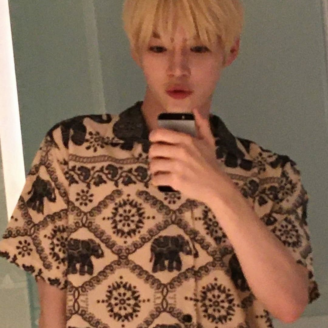 Latest photo of Sung Hanbin (ZEROBASEONE)