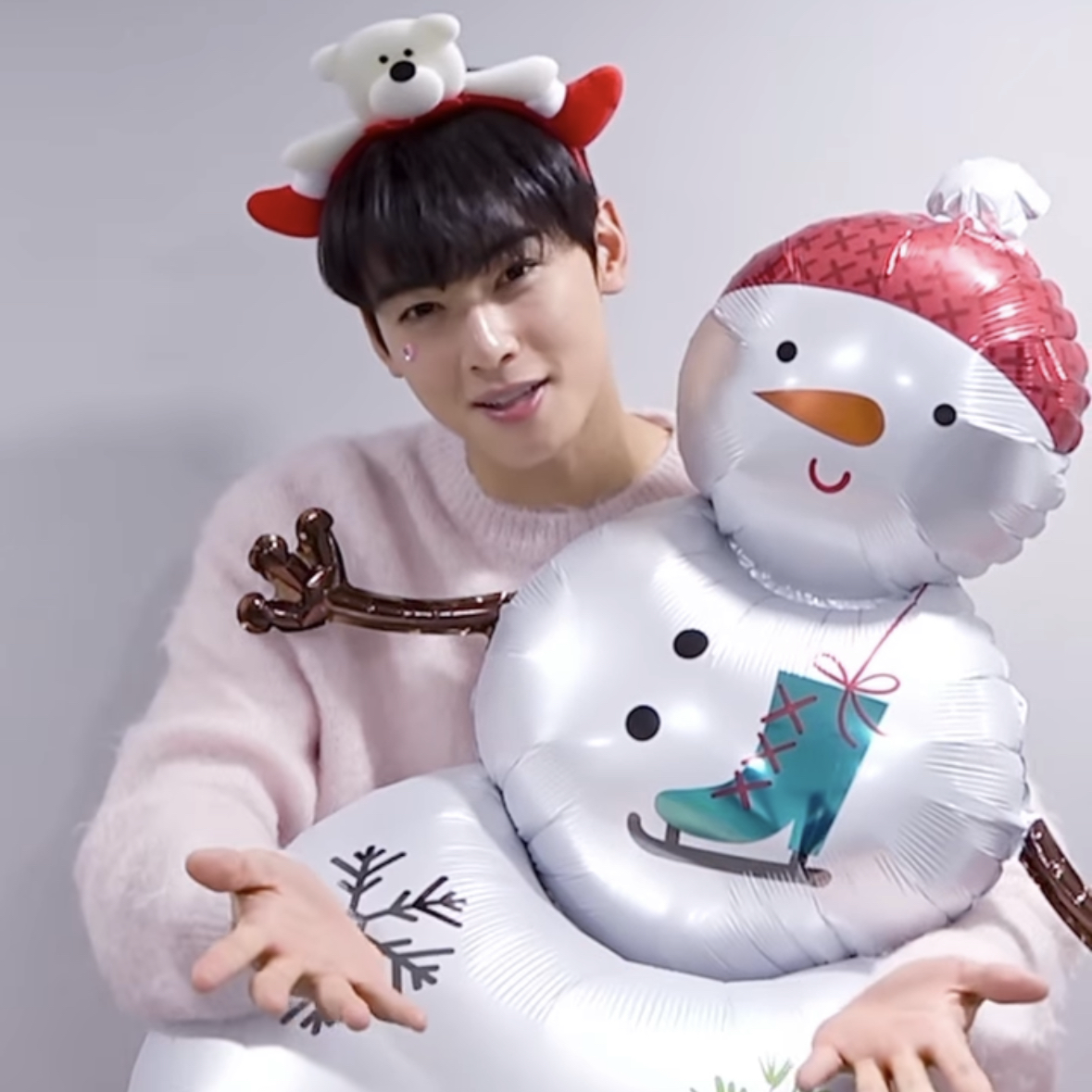 A moment captured by Eunwoo (ASTRO)'s fan