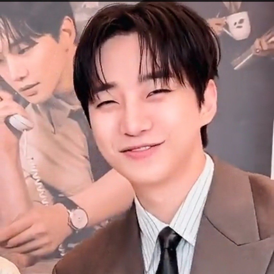 Latest photo of Junho (2PM)