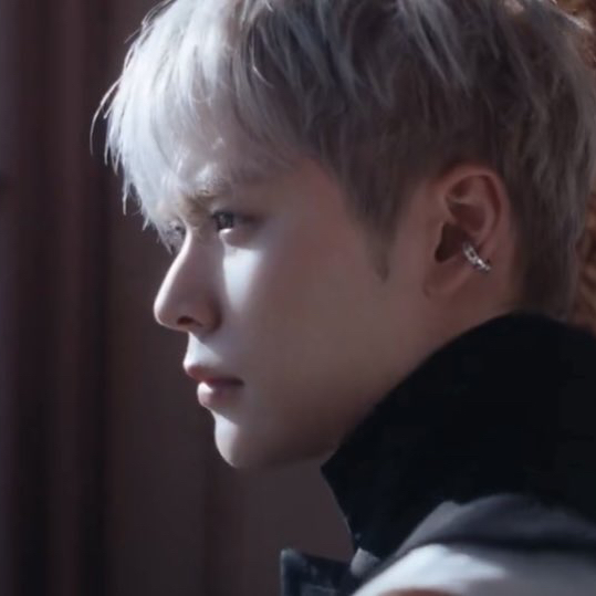 Eunseok (RIIZE)的最新照片