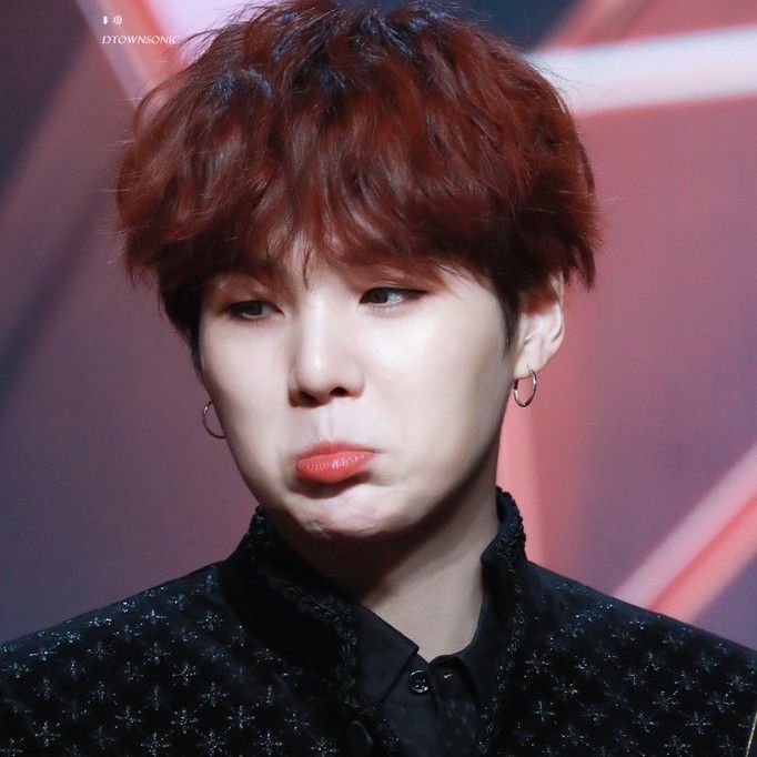 Potret di balik layar SUGA (BTS)