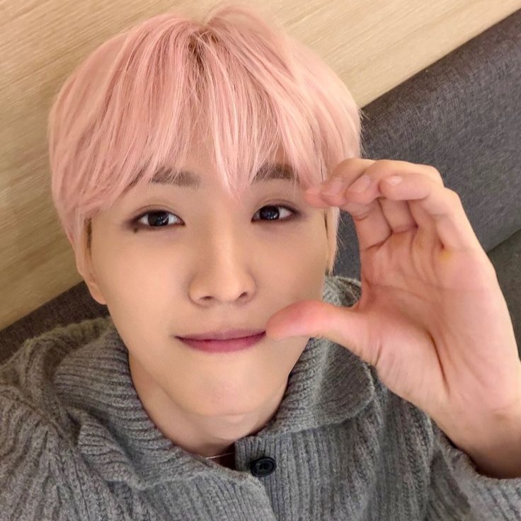 Latest photo of Yonghee (CIX)