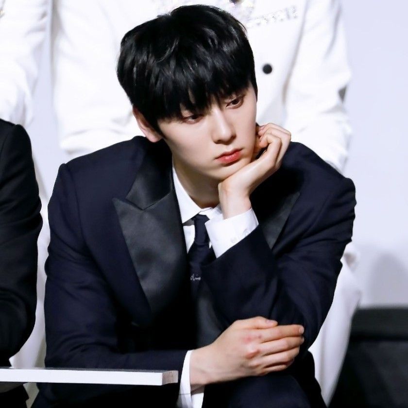 Behind-the-scenes cut of Hwang Minhyun