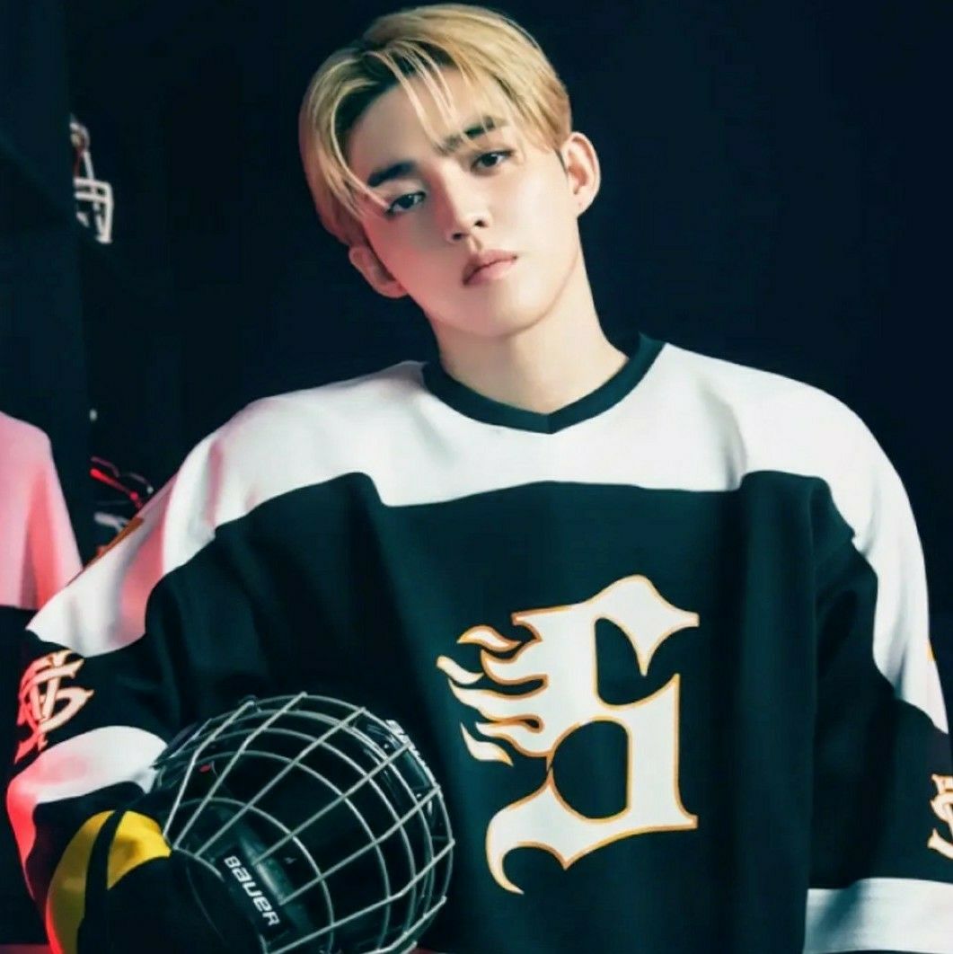 Recent activity shot of S.Coups (SEVENTEEN)