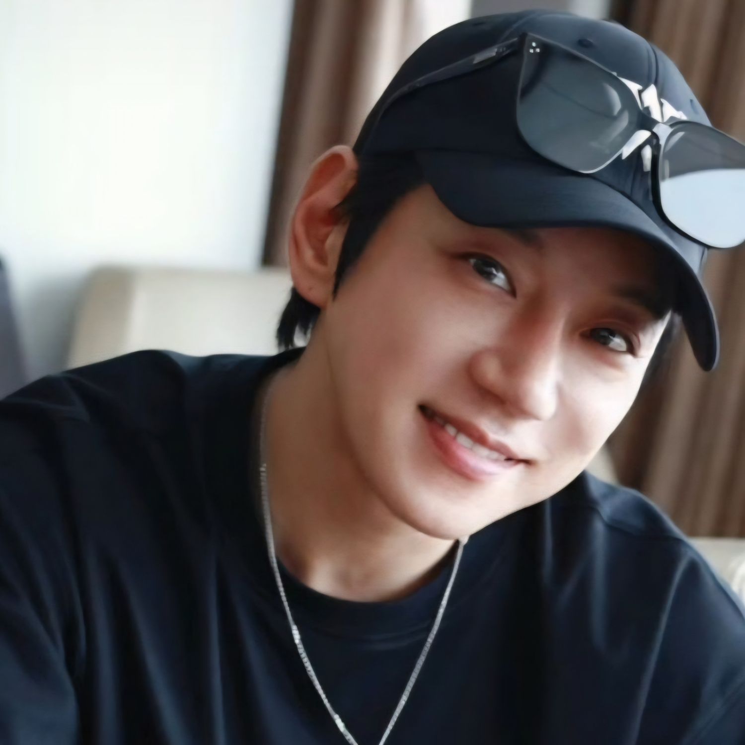Behind-the-scenes cut of Hwang Chiyeol