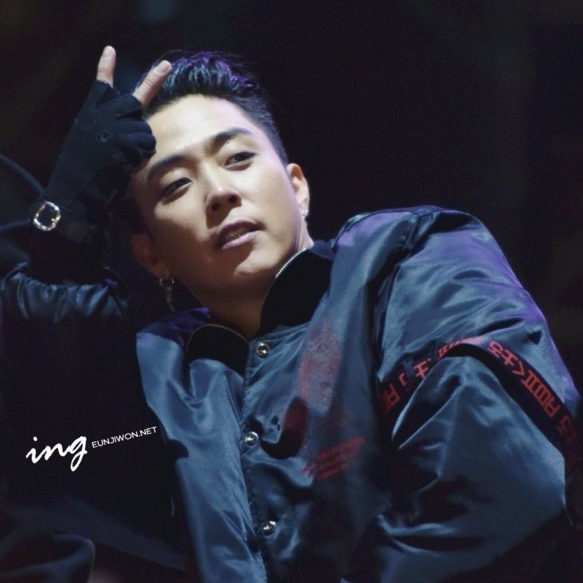 Recent activity shot of Eun Jiwon (SECHSKIES)