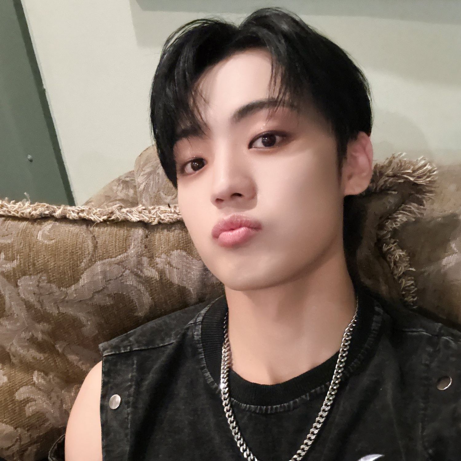 Latest photo of Chan (A.C.E)