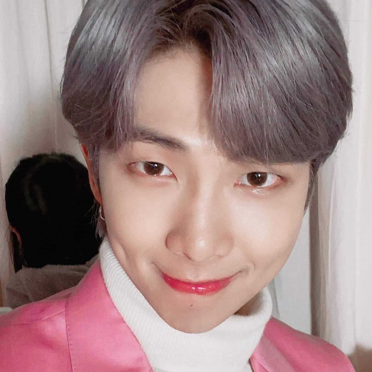 Foto terbaru RM (BTS)